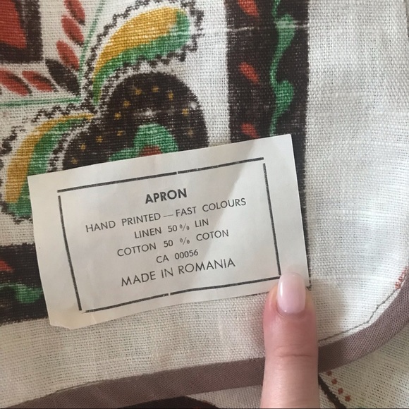 VINTAGE Made in Romania Cotton and Linen Hand Printed Apron in Cream and Brown - Picture 4 of 7